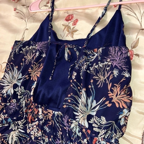 Superfoxx Pleated Floral Jumpsuit size Medium - Picture 4 of 5